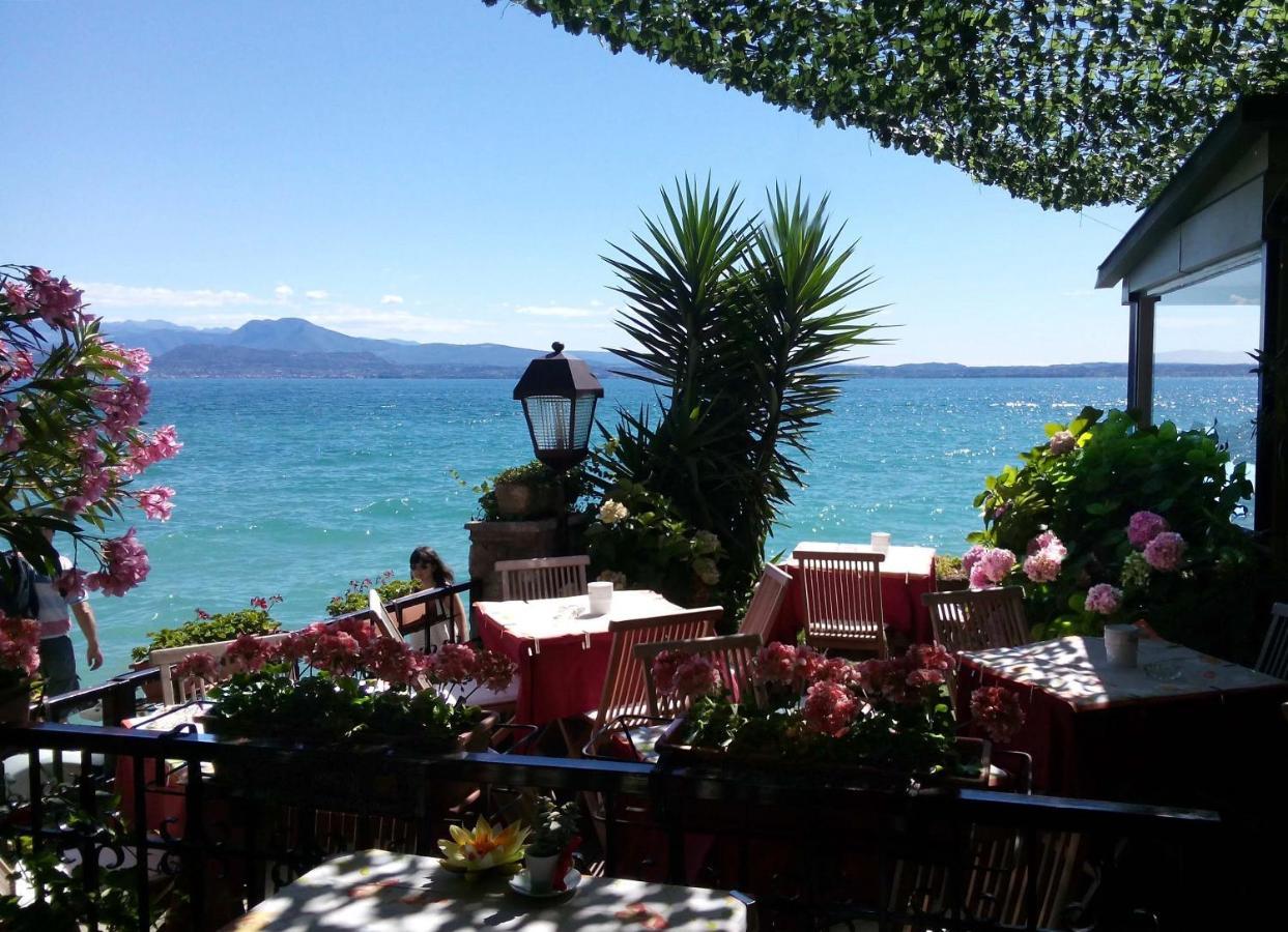 Hotel Grifone Sirmione Esterno foto