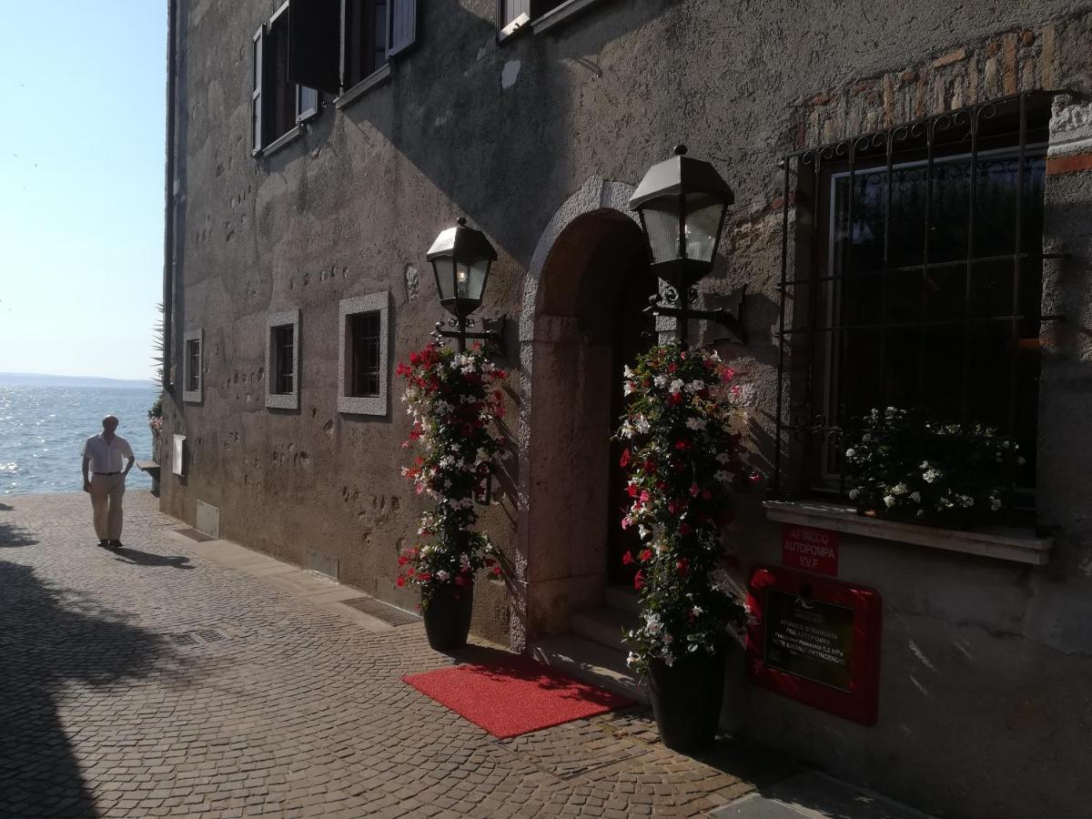 Hotel Grifone Sirmione Esterno foto