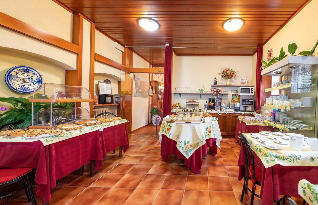 Hotel Grifone Sirmione Esterno foto
