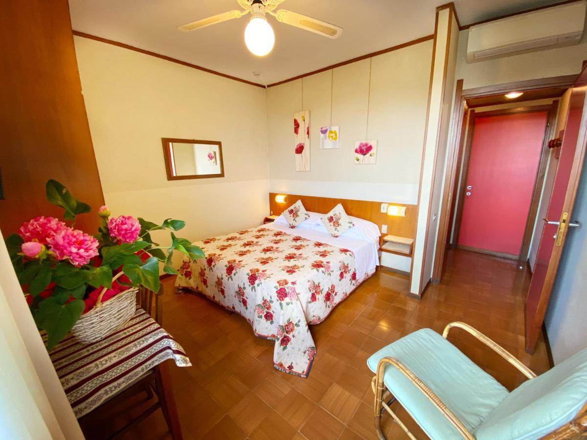 Hotel Grifone Sirmione Esterno foto