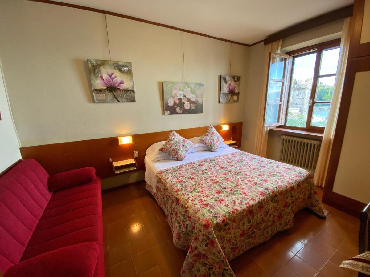Hotel Grifone Sirmione Esterno foto