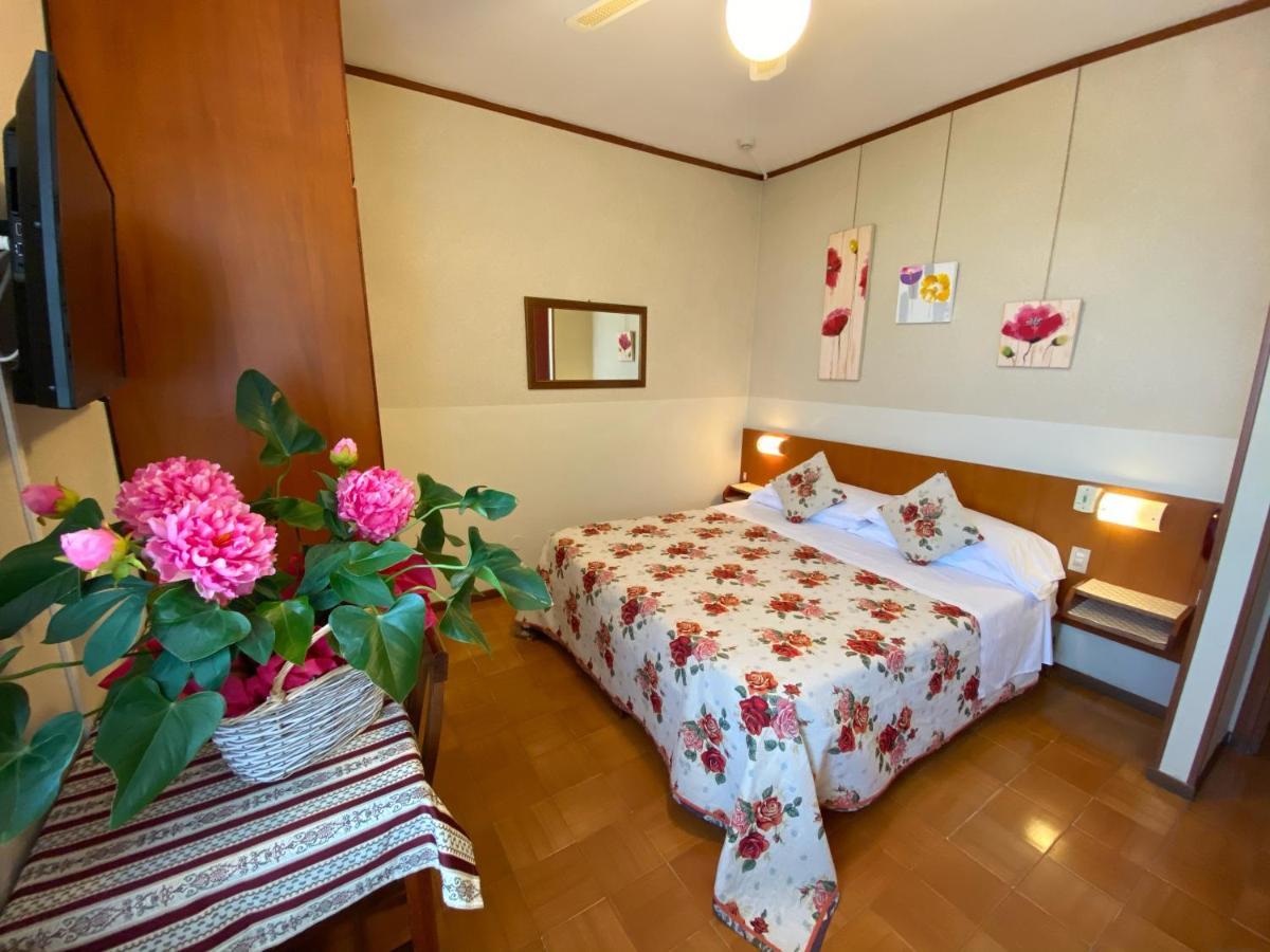 Hotel Grifone Sirmione Esterno foto