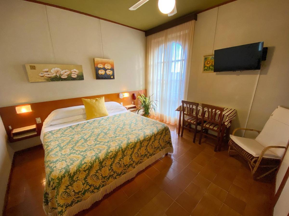 Hotel Grifone Sirmione Esterno foto