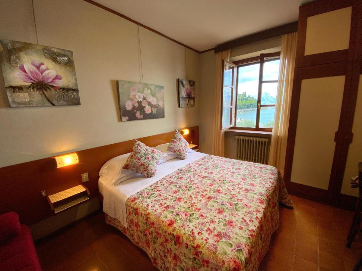 Hotel Grifone Sirmione Esterno foto