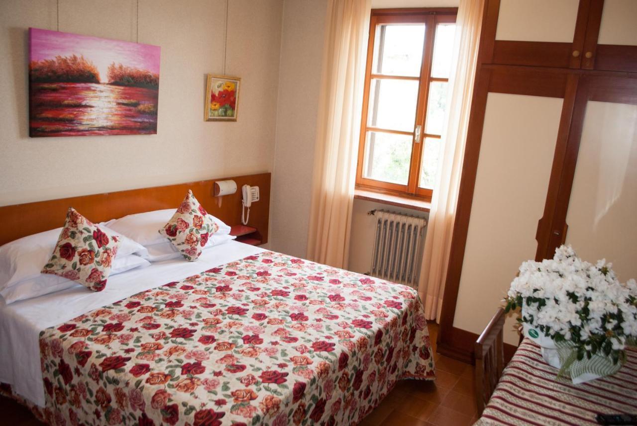 Hotel Grifone Sirmione Esterno foto