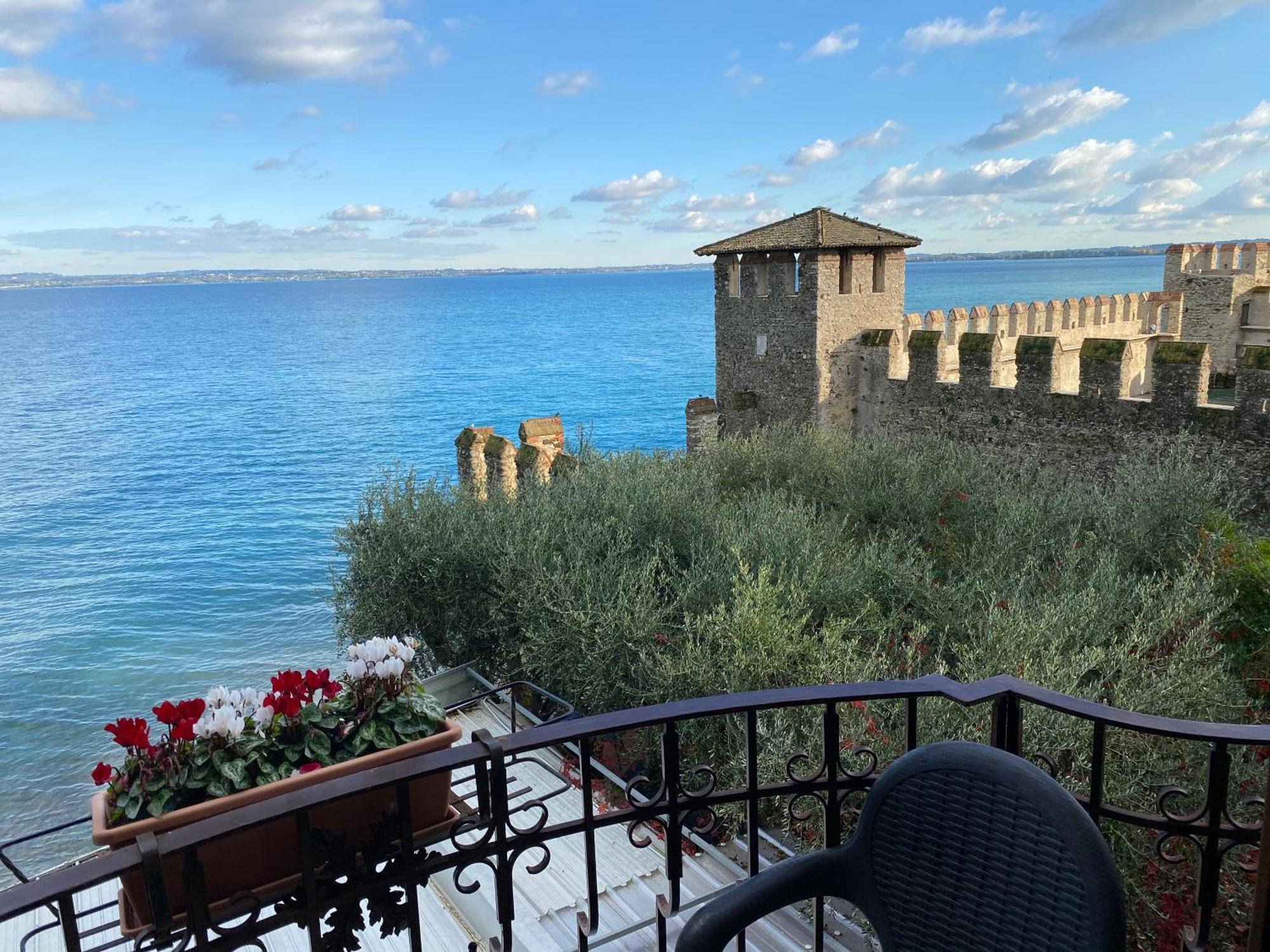 Hotel Grifone Sirmione Esterno foto