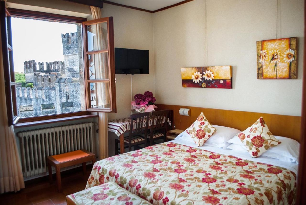 Hotel Grifone Sirmione Esterno foto