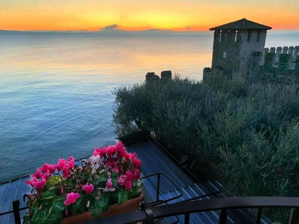 Hotel Grifone Sirmione Esterno foto